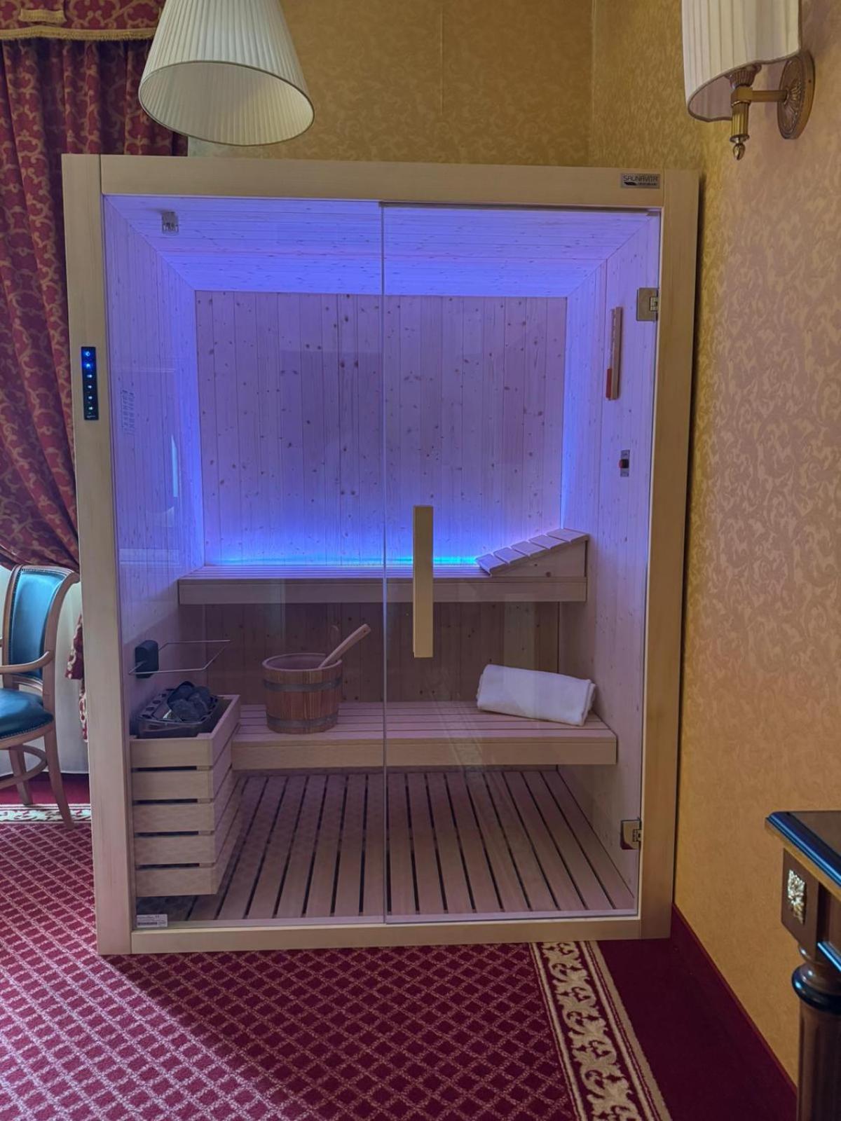 Suite con Sauna e Vasca Idromassaggio